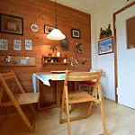 Tolstov-Hotels Big 2 Room Apartment With Balcony