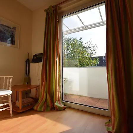 Tolstov Big 2 With Balcony Apartment Düsseldorf